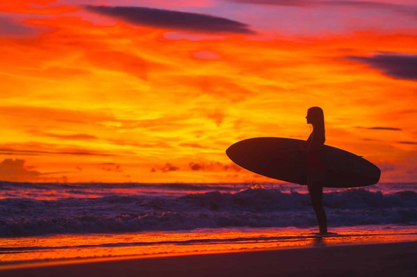 Quels conseils pour choisir des vêtements adaptés à une morphologie en sablier?