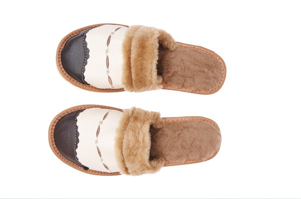 Chausson homme : ajoutez une touche d'humour à votre style !